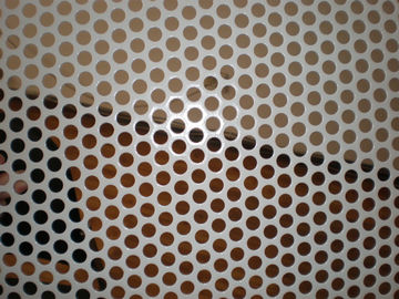 Porcellana Sicurezza perforata del puntone della presa della maglia del filo di acciaio della sfortuna dell'acciaio inossidabile che gratta 6cmx6cm fornitore