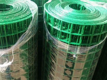 Porcellana La rete metallica saldata rivestita di plastica verde del PVC riveste Rolls di pannelli per la fabbricazione della nassa per granchi fornitore